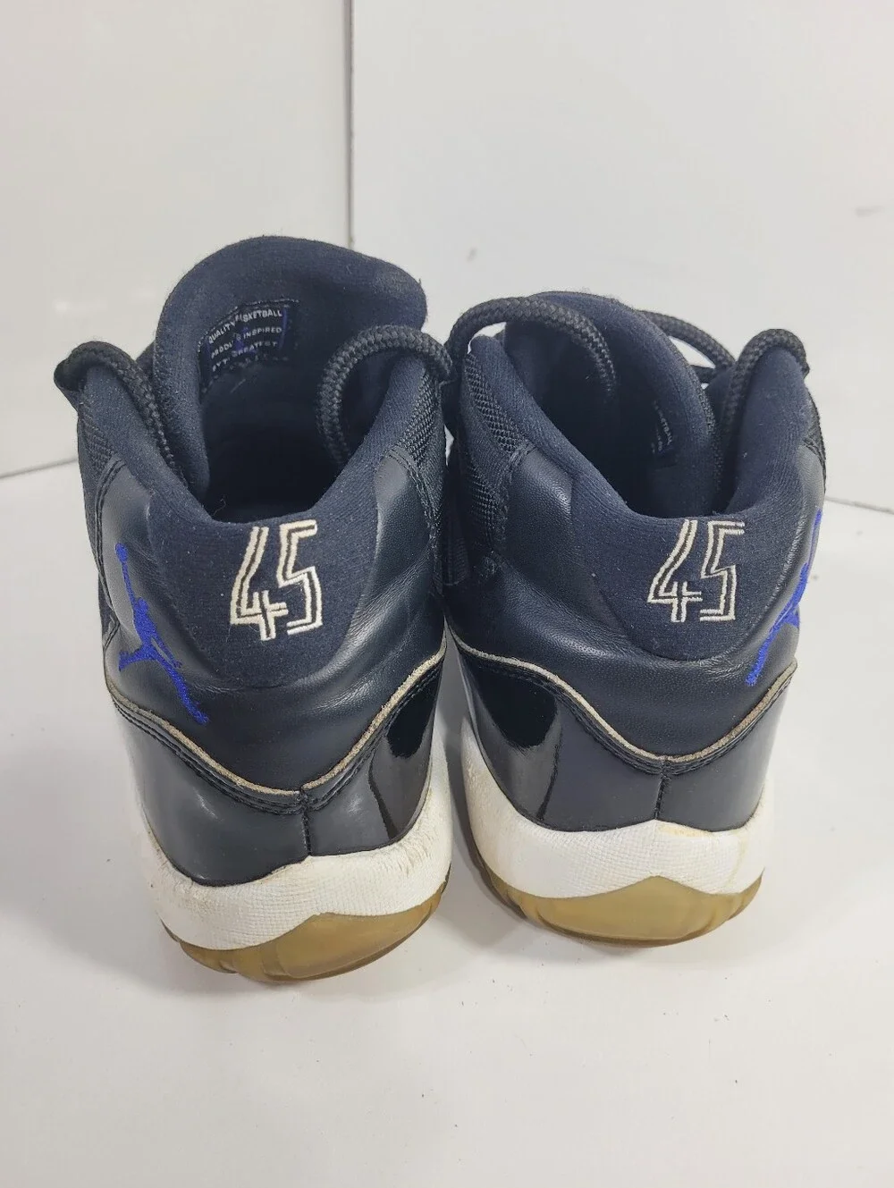 Jordan classic 11